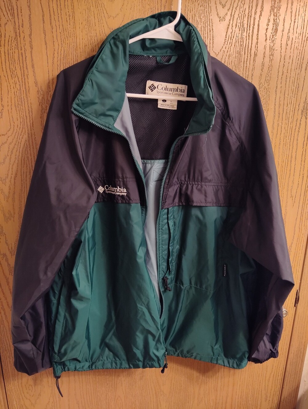 Columbia Two-Tone Green and Black Rain Jacket